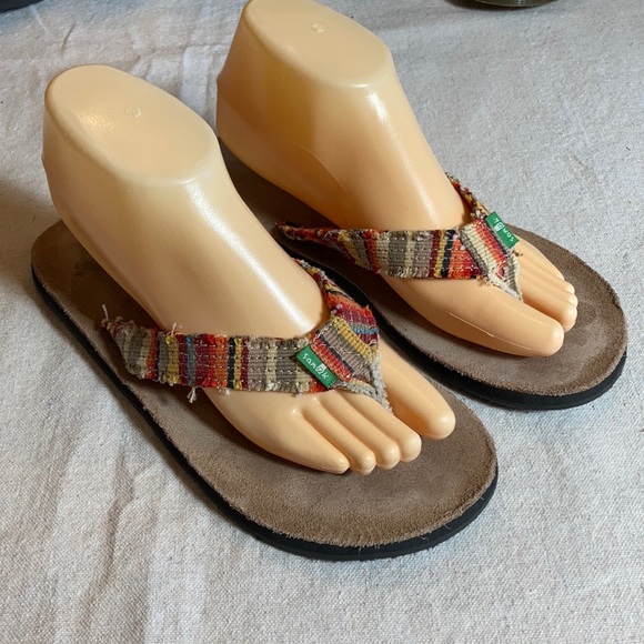 sanuk fraidy cat flip flops